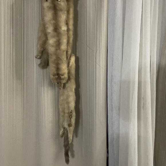 Vintage 3 mink stole - Picture 3 of 4